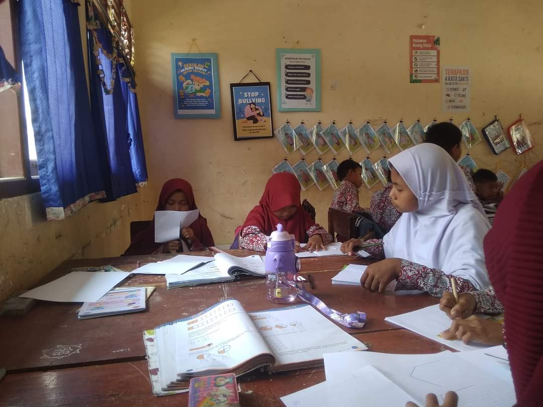 SDN Kampung Melayu IV  Punya Cara Untuk Siswa Bisa Fokus