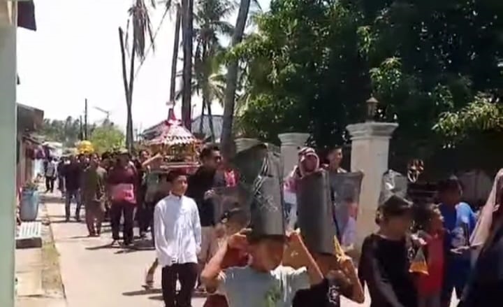 Pawai Meriahkan HUT Desa Marga Mulya