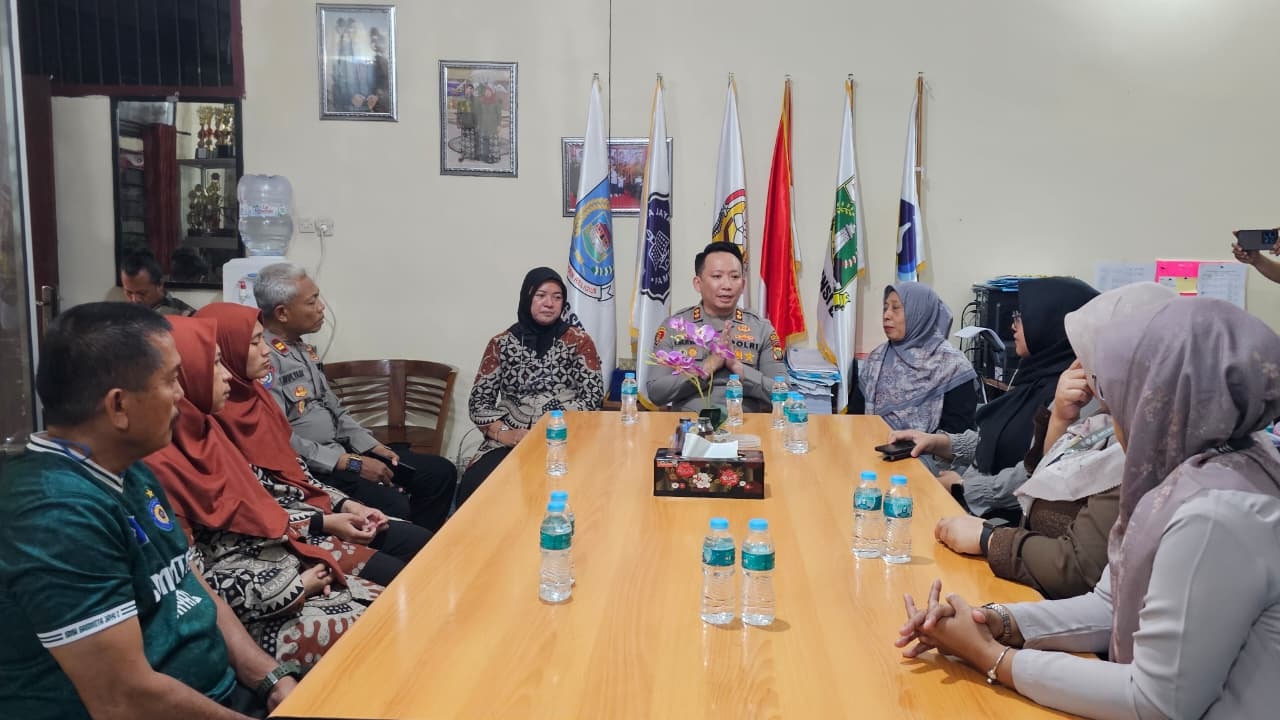 Imbau Siswa Tak Ikut Demo, Kapolres Tangsel Datangi SMK Sasmita