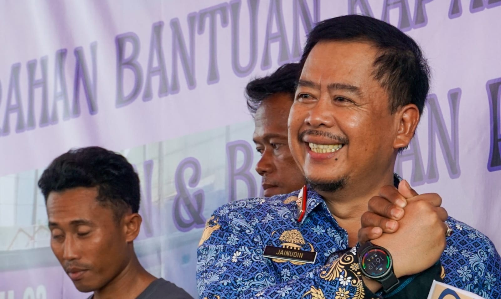 Kendaraan Over Tonase Penyebab Jalan Rusak