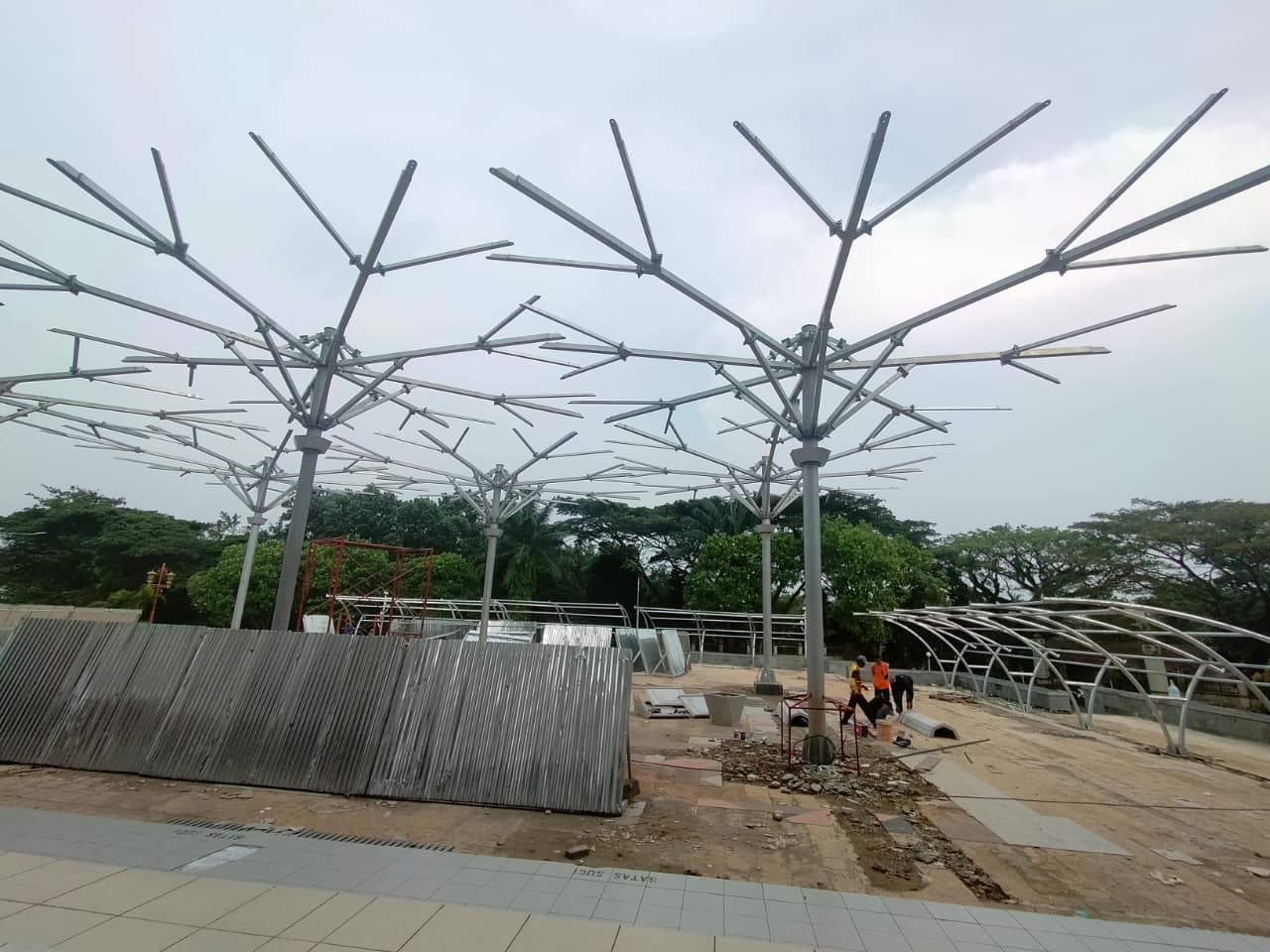 Peringatan Hari Santri 2025, Masjid Al Amjad Bersolek, Bupati Ngeliwet Bareng Santri