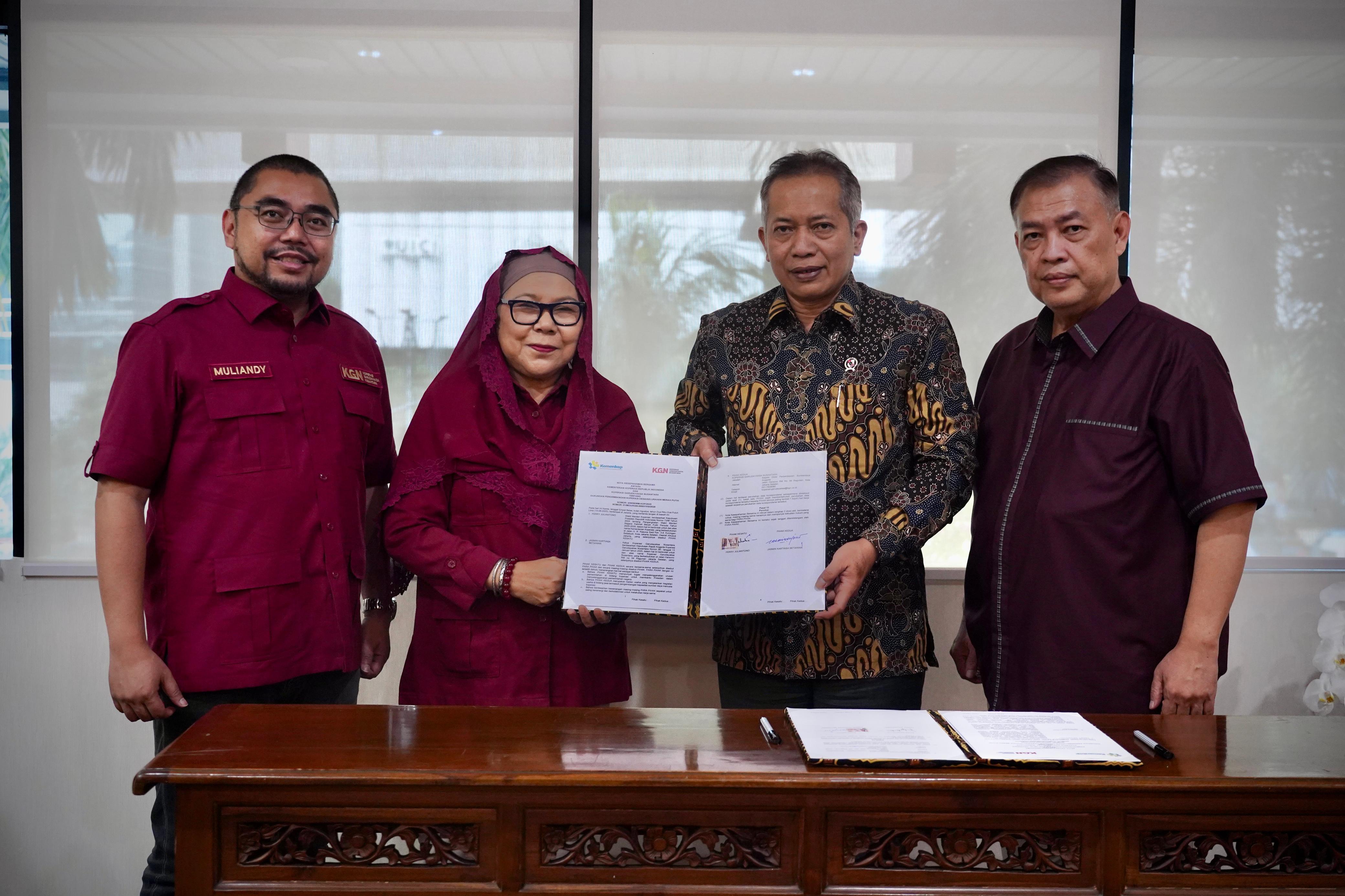 Kemenkop Gandeng KGN Tingkatkan SDM Pengelola Kopdes Merah Putih Berbasis ToT