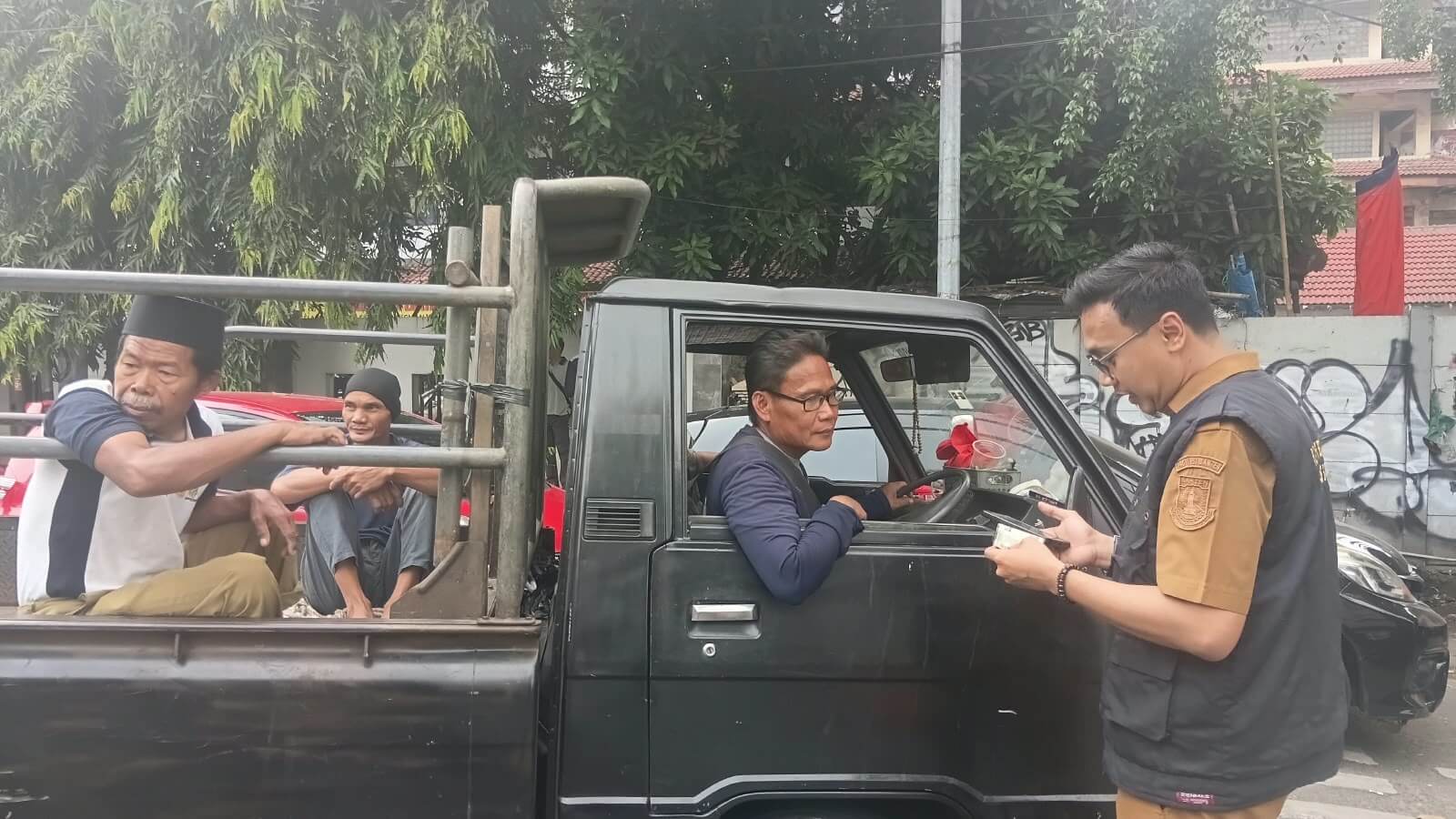 Samsat Cikokol Gelar Razia di Daan Mogot, Insentif Pajak Jadi Umpan Jaring Penunggak
