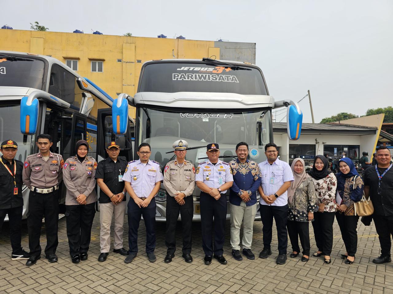 Dishub Gencarkan Ramcek Bus Pariwisata