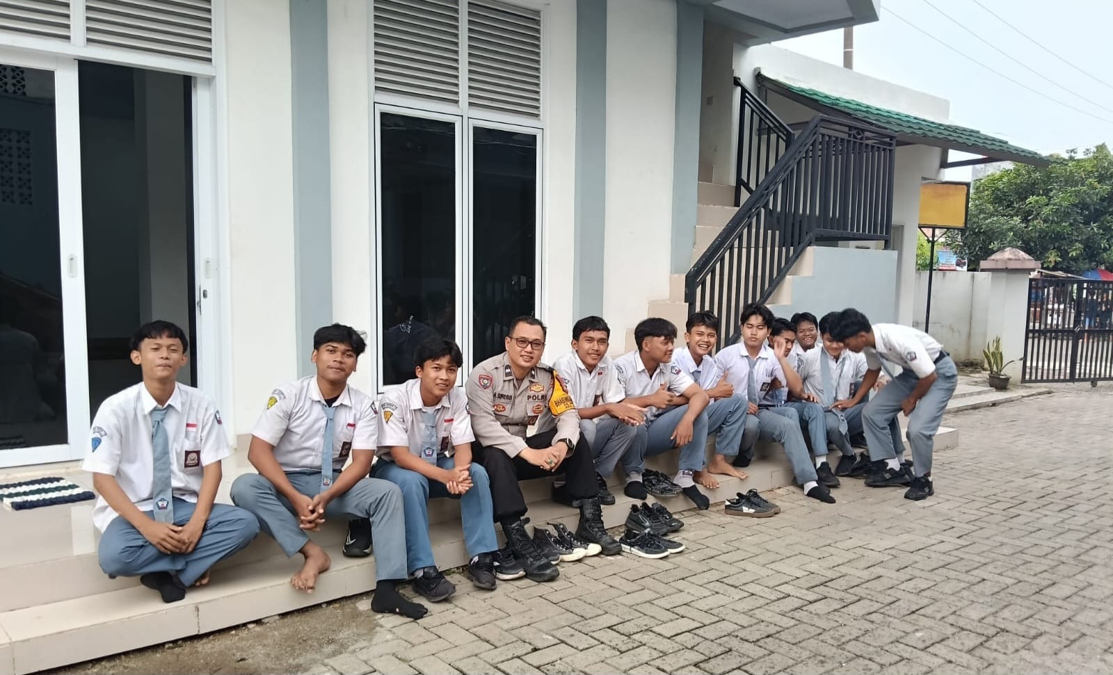 Cetar, Polsek Legok Buat Police Go To School
