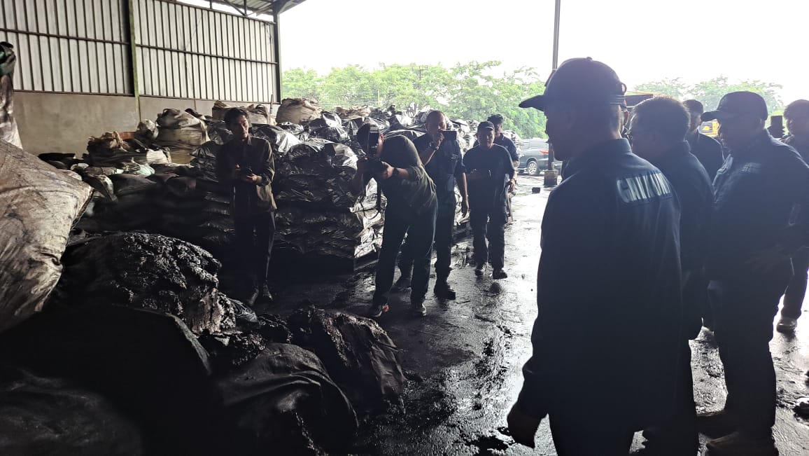 Gudang Limbah B3 Pasarkemis Disegel KLHK