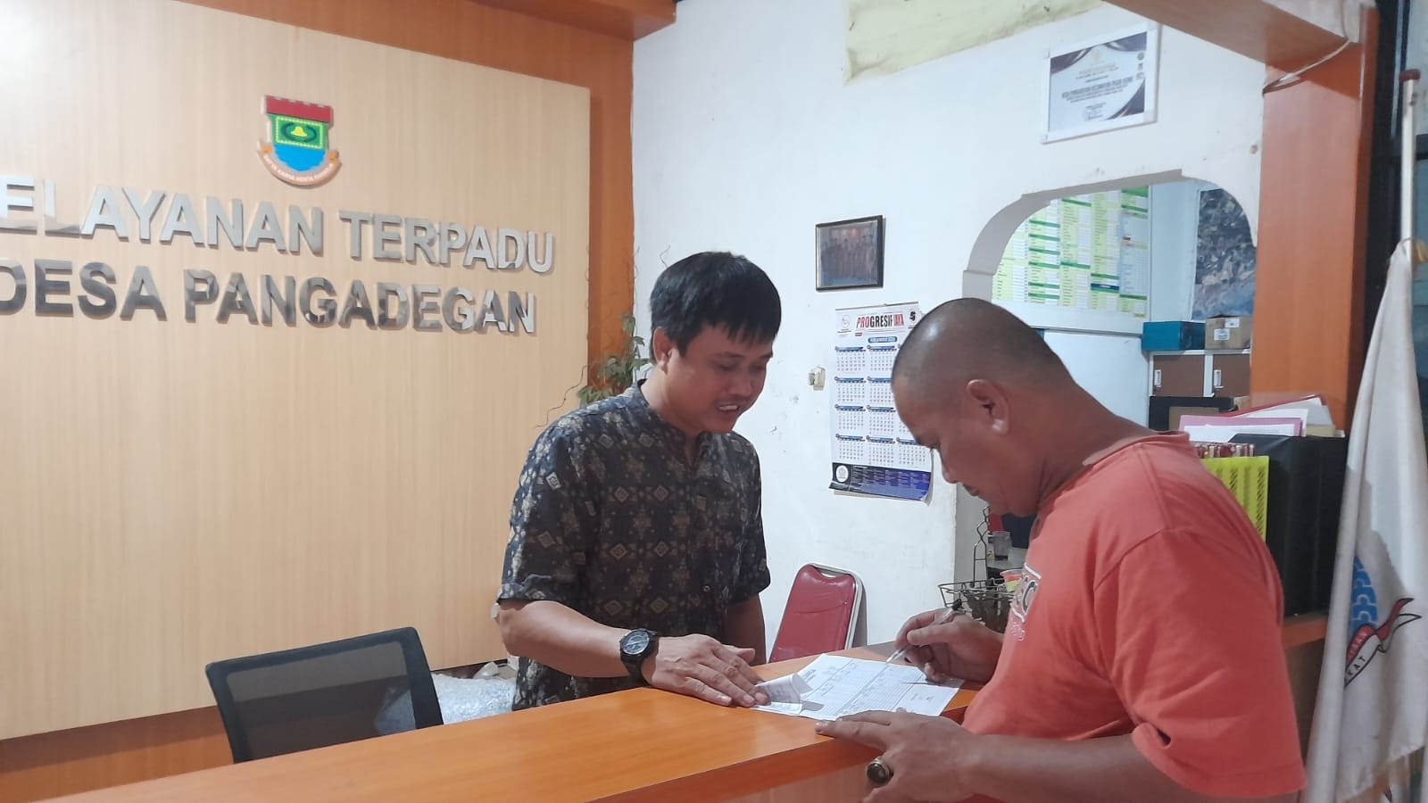 Warga Diimbau Manfaatkan Waktu Perbarui Adminduk