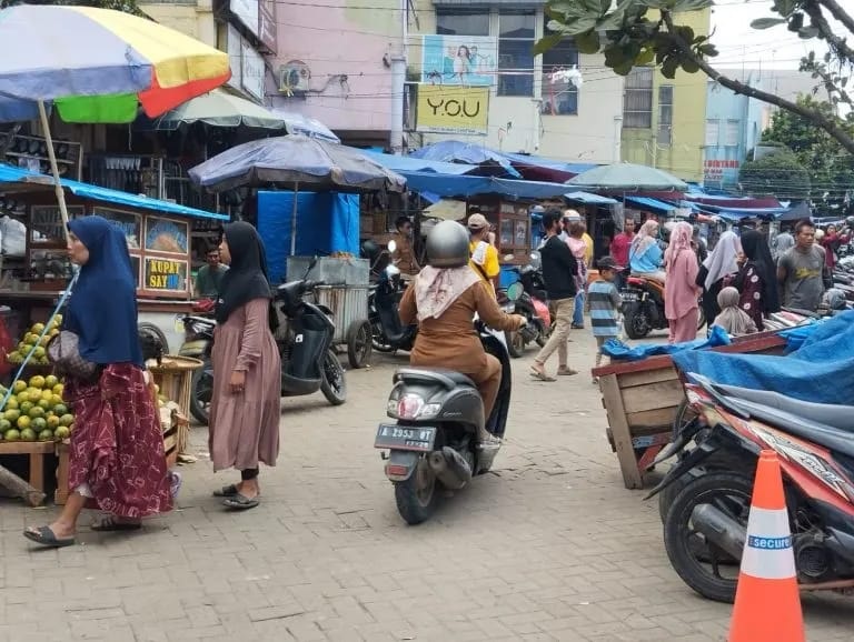 Terjunkan Ratusan Aparat untuk Relokasi PKL