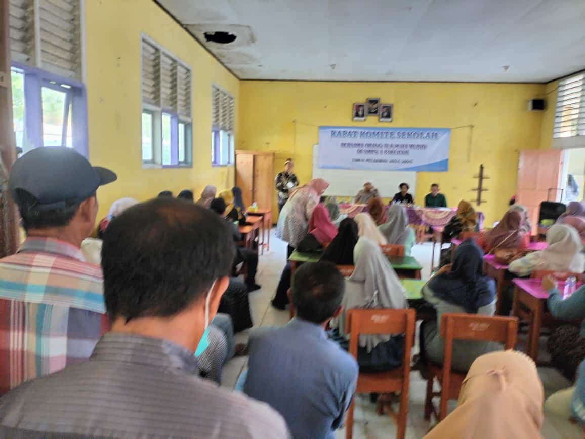 Komite SMPN 1 Pakuhaji  Gagas Subsidi Yatim Piatu Untuk Seragam dan LKS Gratis