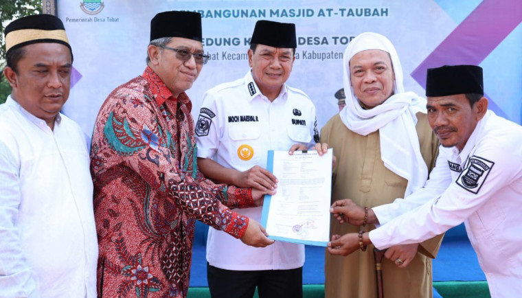 Peletakkan Batu Pertama Pembangunan Masjid Agung At-Taubah, Jadi Pusat Kemaslahatan Umat