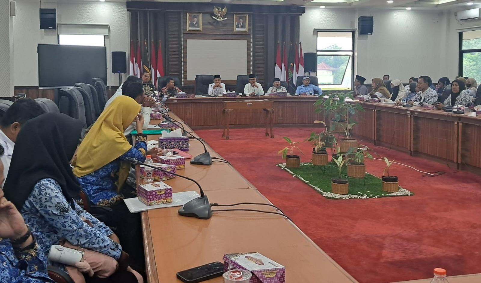 Guru Protes Data Formasi P3K Disdik, Komisi II DPRD Kabupaen Tangerang Gelar RDP Bersama Tenaga Pendidik