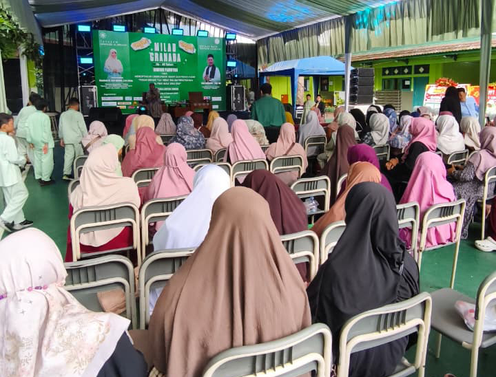 Milad Granada ke-43 Gelar Education Fair ke-10