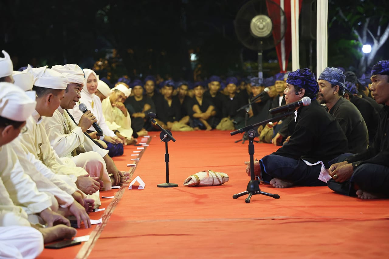 Pj Gubernur Banten Titipkan Tumbuh Kembang Anak Masyarakat Baduy