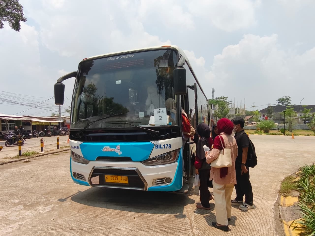 Bus Trans Banten, Proyek Coba-coba atau Pencitraan