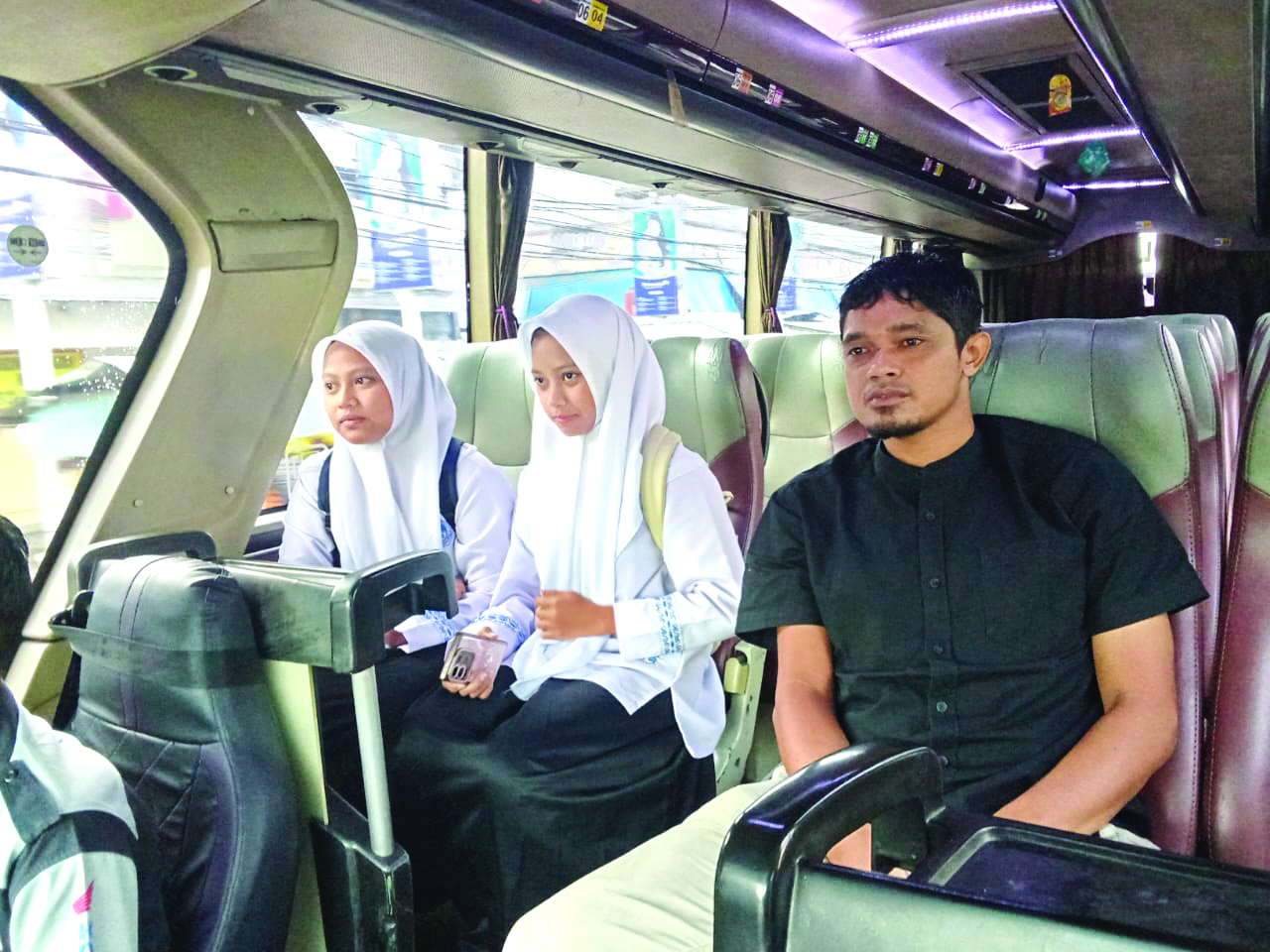 Bus Sekolah Solusi Bagi Pelajar di Wilayah Kabupaten Tangerang
