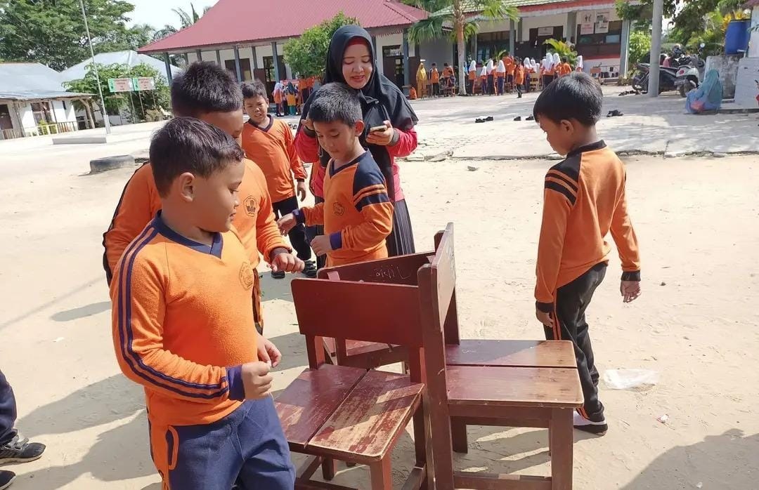 SDN 1 Jambe Dorong Semangat Belajar Siswa Melalui Permainan