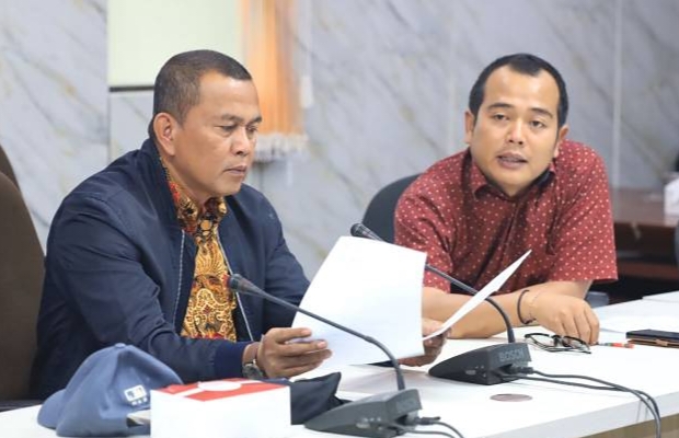Dewan Evaluasi Usulan Tiga Raperda 