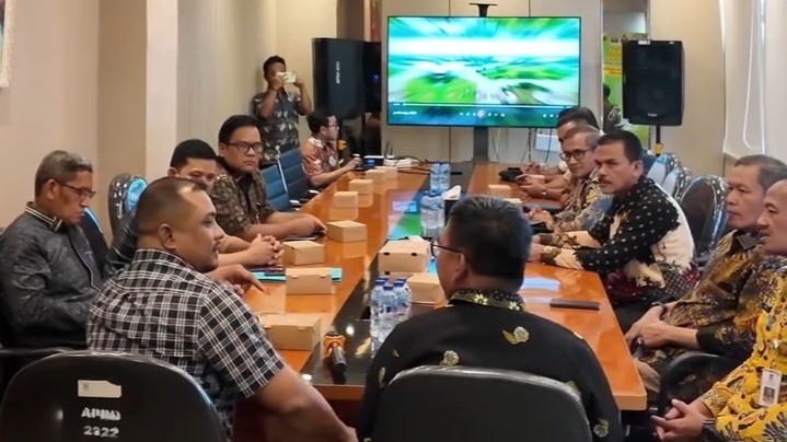 Camat Kabupaten Aceh Besar Belajar ke Sindang Jaya