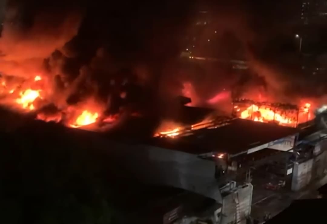 Kerugian Kebakaran Pabrik Konstruksi Capai Rp50 Miliar 