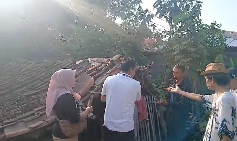 Partai Gerindra Bedah RTLH Warga Pakuhaji