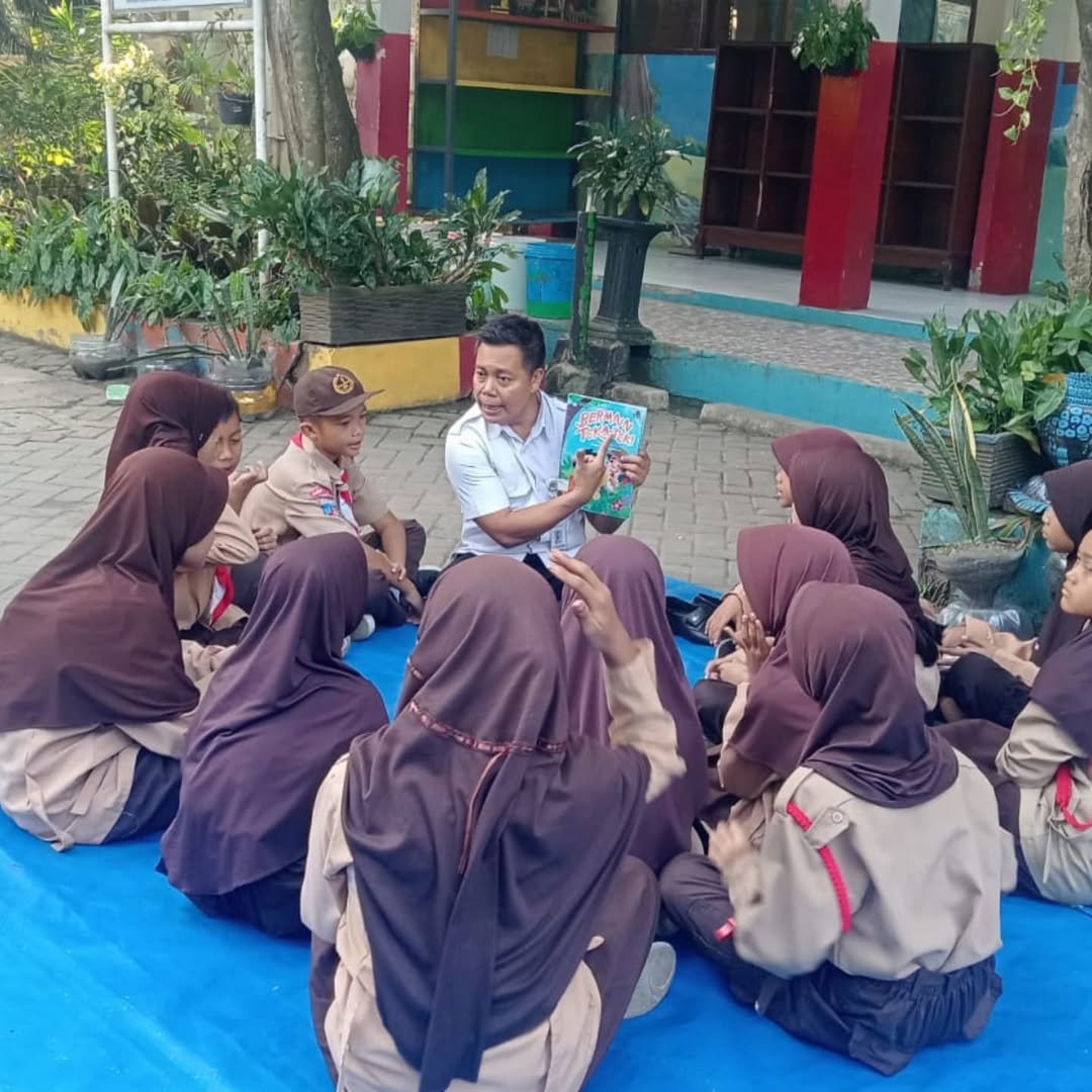 Strategi Efektif Menumbuhkan Kemampuan Literasi Siswa, SDN Cipete 5 Gelar Kegiatan Membaca Nyaring