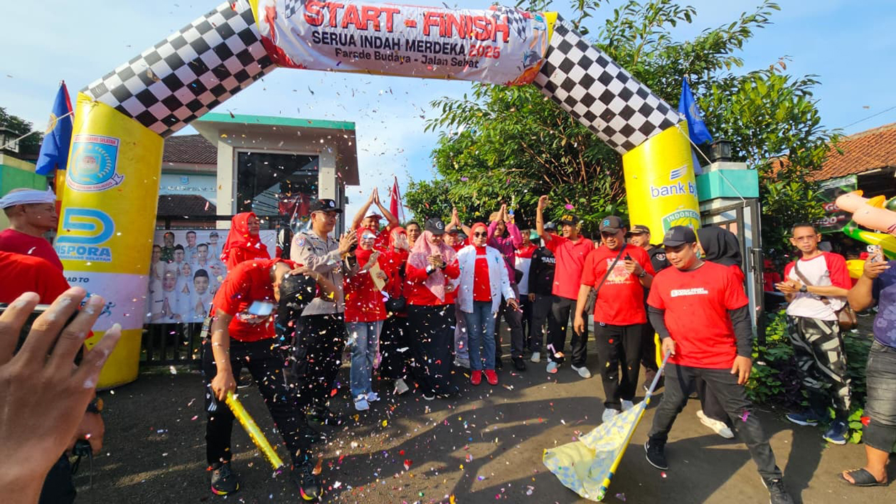 Peringatan HUT RI Kelurahan Serua Indah Ditutup Jalan Santai