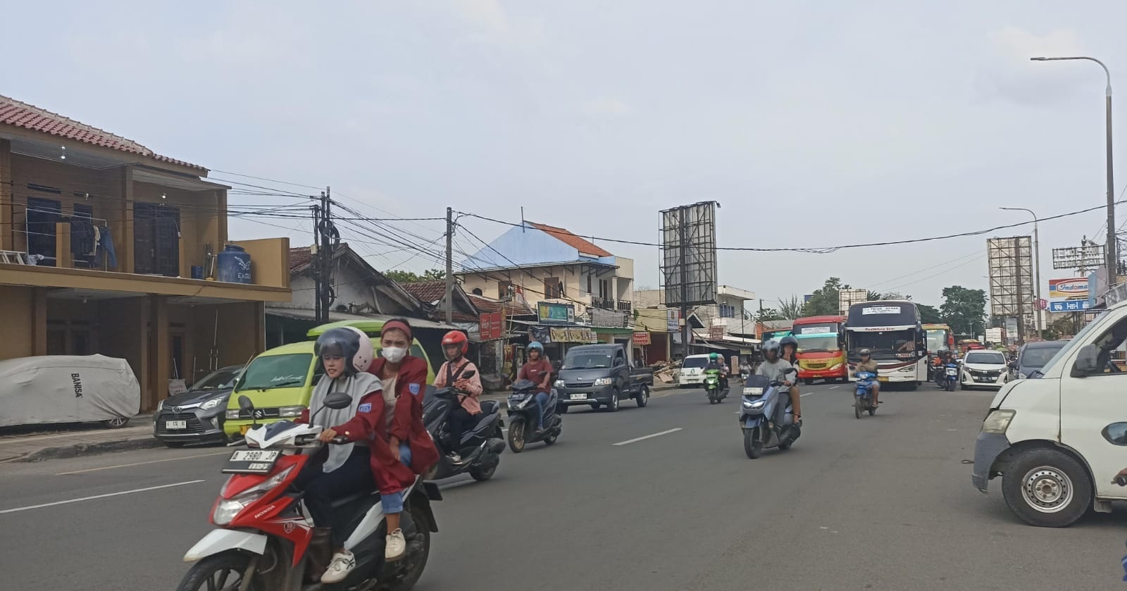 Menjalang Nataru, Mobilitas Warga di Kota Serang Melonjak