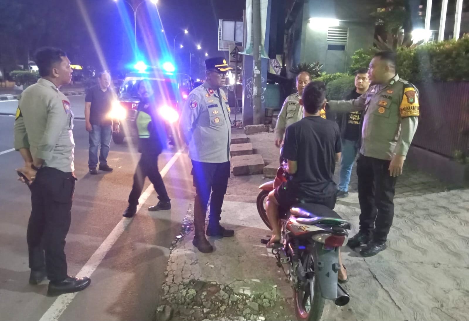 Polsek Serpong dan Curug Gelar Patroli Blue Light