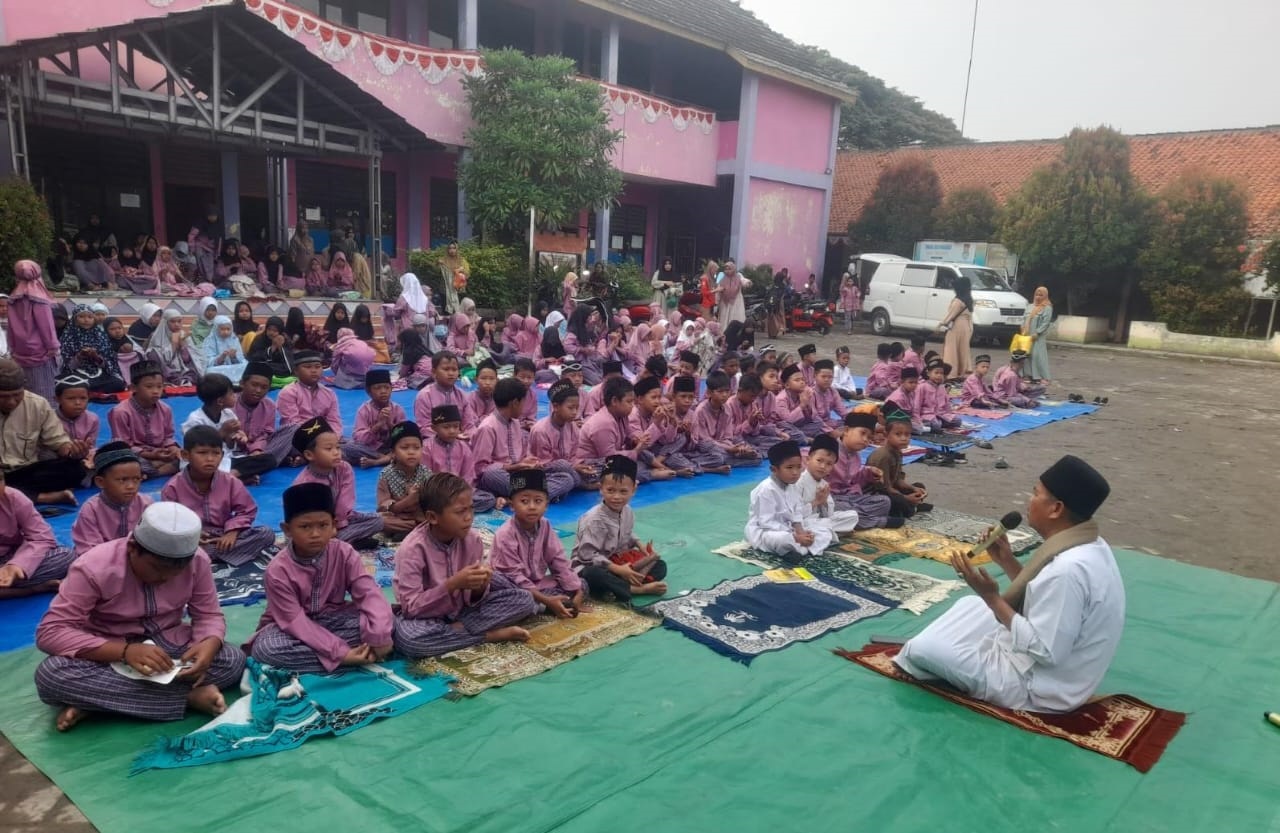 SDN Kramat V Terus Membangun Karakter Religius