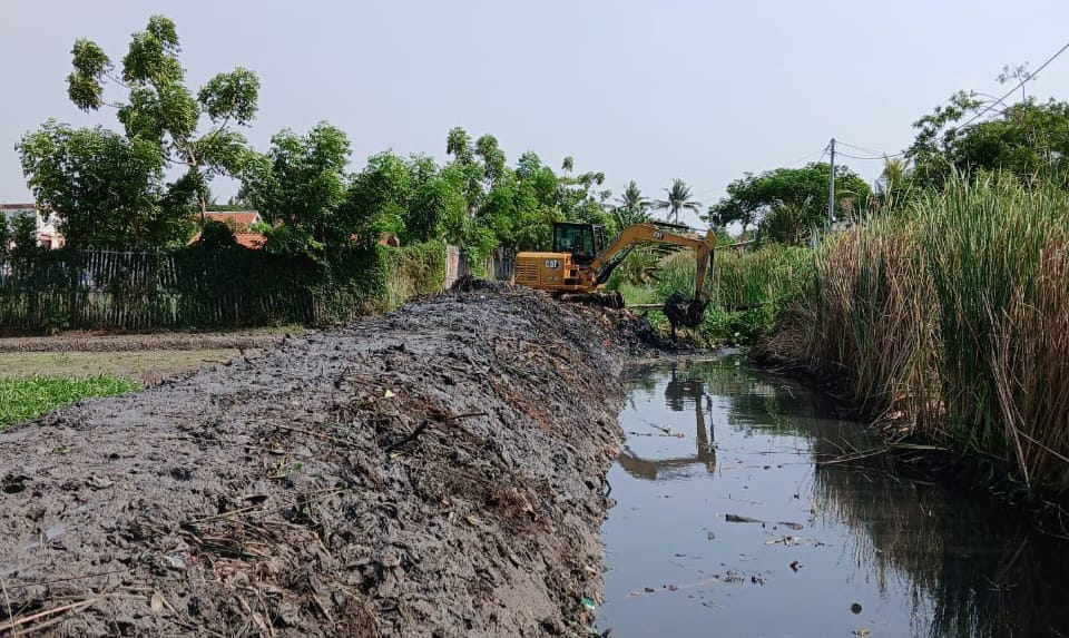 Antisipasi Banjir, Saluran Pembuang Apur Bojong Renged Dinormalisasi