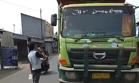 BPPKB Banten Kecamatan Pakuhaji Siaga Putar Balik Dump Truk Tanah yang Langgar Jam Operasional