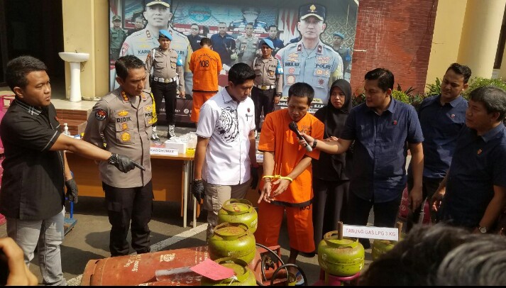 Polisi Bongkar Kasus Pengoplos Gas Subsidi