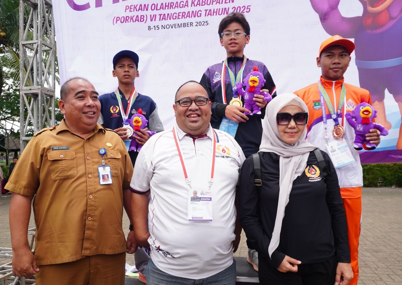 Cabor Renang Porkab VI, Kelapa Dua Pertahankan Juara Umum