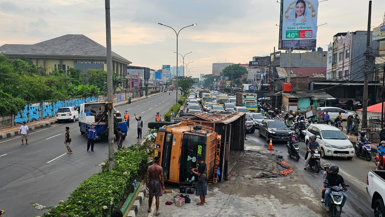 Brio Tabrak Motor dan Pedagang, 1 Orang Meninggal Dunia