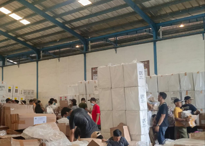 Ada Susu Terinjak-injak Saat Kericuhan Di Gudang Logistik