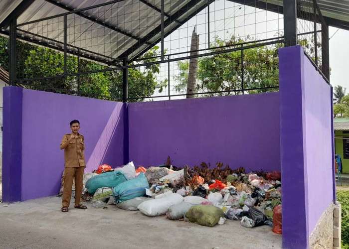 Sampah Menumpuk, Pemdes-DLHK Buat TPS Sementara