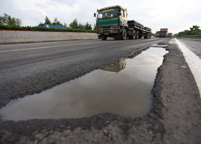 Gubernur Minta Jalan Tol Segera Diperbaiki