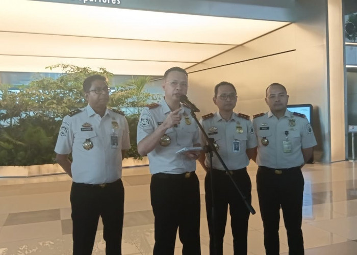 WNA Terdampak Abu Vulkanik Bebas Denda Overstay