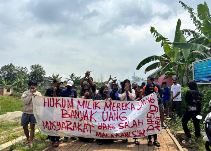 Merasa Dikriminalisasi, Warga Rangkasbitung Gelar Aksi Teatrikal di Galian Ilegal