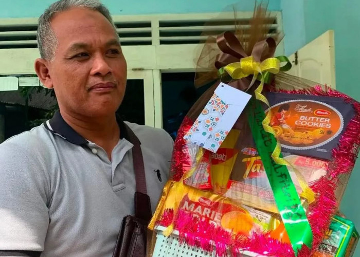 Sepi Pesanan di Tengah Gempuran Toko Online, Perajin Parsel Lebaran di Balaraja Tetap Bertahan dengan Harapan