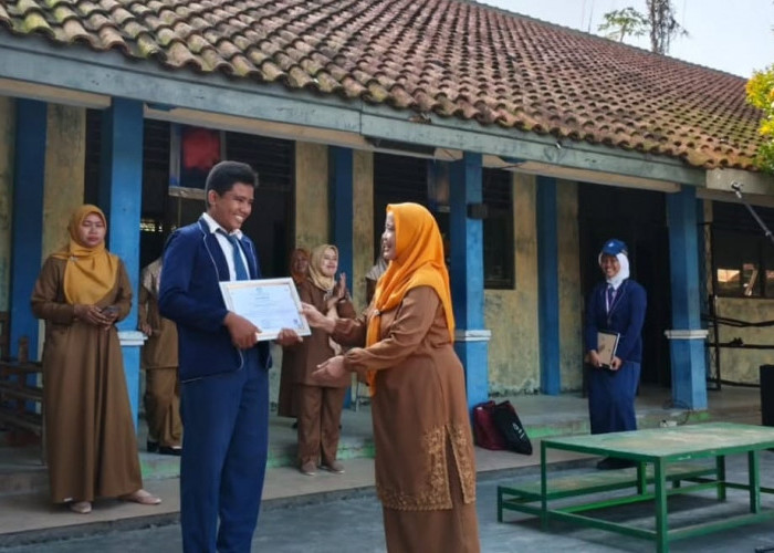 Gidion Bastian Juara 3 FLS3N Provinsi Banten