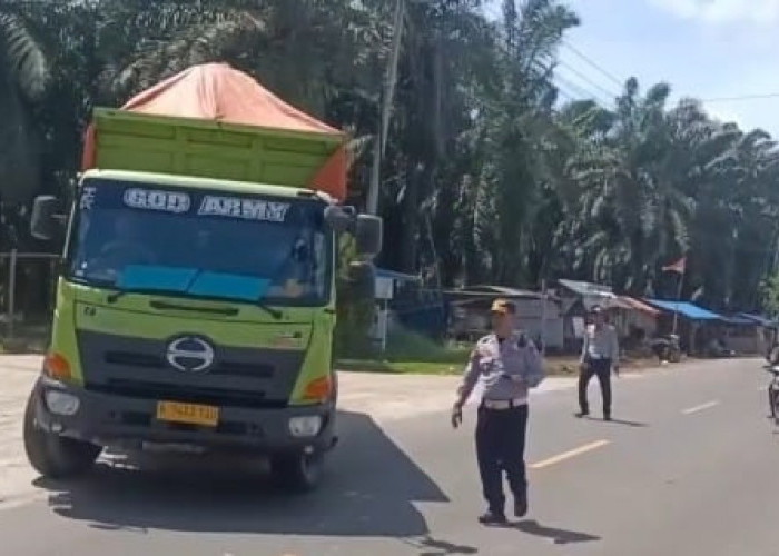 Pembatasan Jam Truk Tambang Mulai Diberlakukan