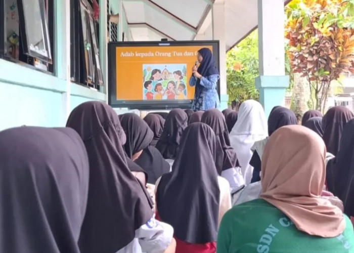 SDN Caringin I Bahas Adab Kepada Guru dan Orang Tua