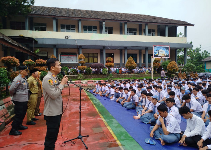 Polsek Cisauk Sosialisasikan Program Cetar Kesejumlah Sekolah