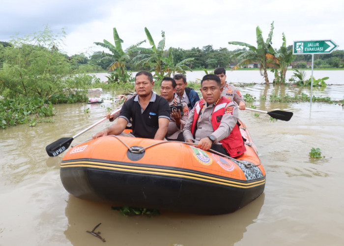 Kapolresta Tangerang Tinjau Banjir di Jayanti, Terjunkan Tim Medis