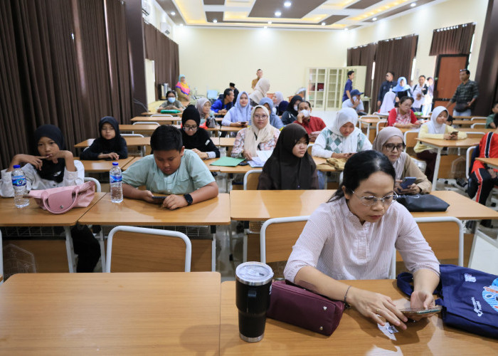 Ratusan Siswa Ditolak SPMB, Dialihkan ke Swasta