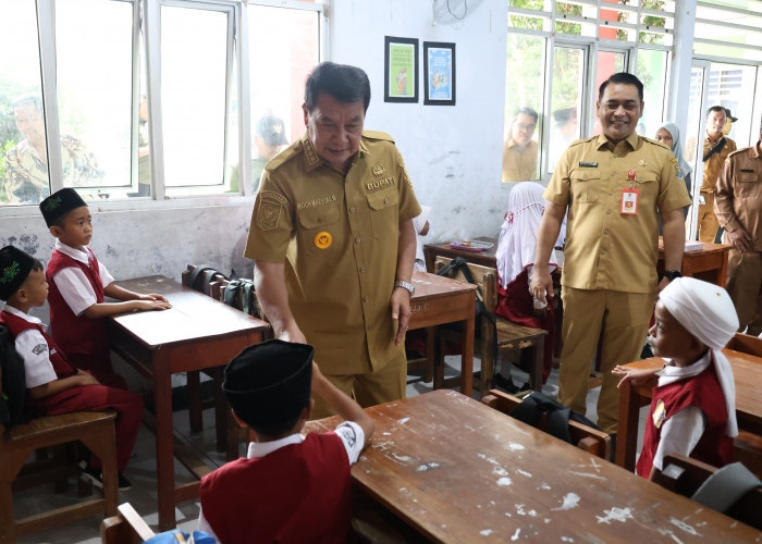 Target 4 Tahun  Sekolah Swasta Gratis, Bupati Monitoring Hari Pertama Masuk Sekolah Swasta