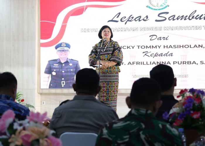 Kajari Kabupaten Tangerang Afrillianna, Dari Keluarga Hakim
