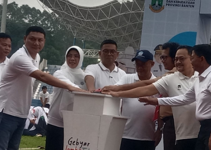 Di Depan Menteri, Gubernur Anda Soni Pamer Sekolah gratis 