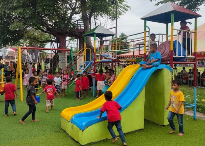 Pagedangan Ilir Bangun Taman Bermain